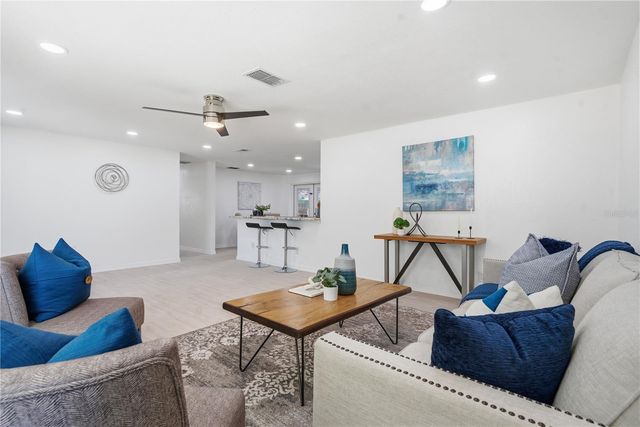 613 HIGHVIEW CIRCLE N, Brandon, FL 33510