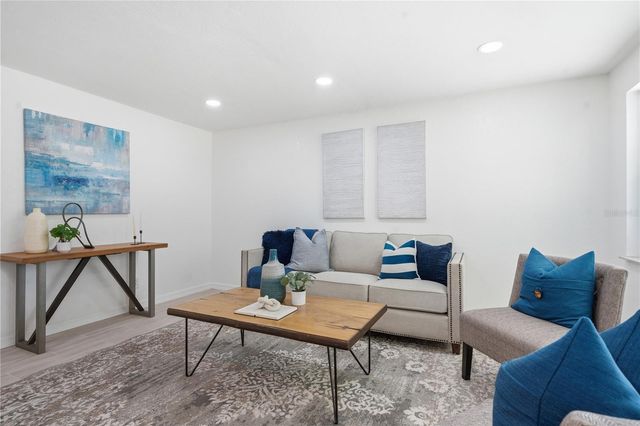 613 HIGHVIEW CIRCLE N, Brandon, FL 33510