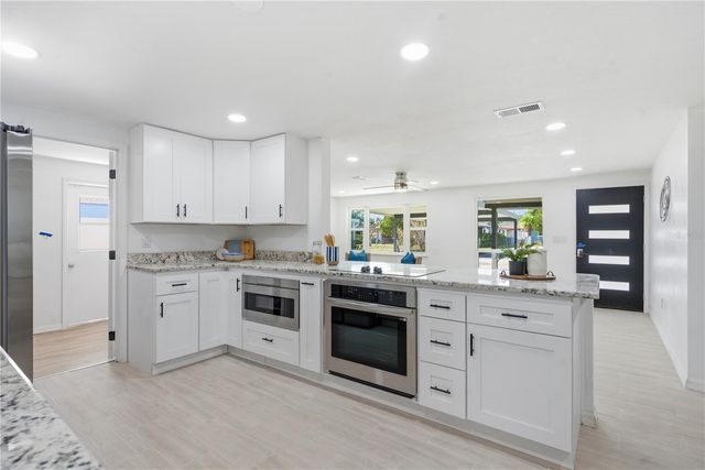 613 HIGHVIEW CIRCLE N, Brandon, FL 33510