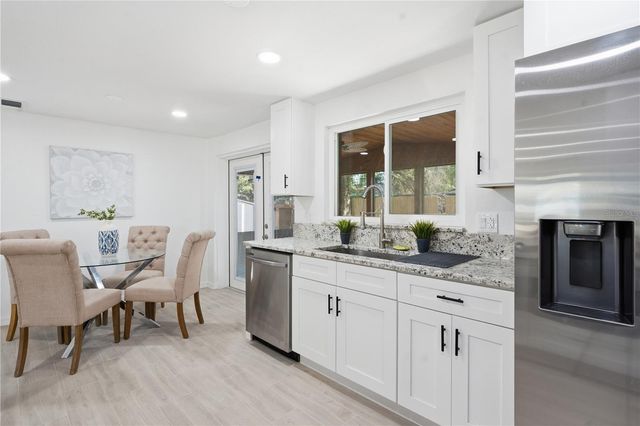 613 HIGHVIEW CIRCLE N, Brandon, FL 33510