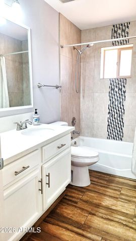 8258 E KILAREA Avenue, Mesa, AZ 85209
