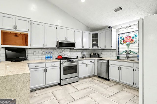 4731 Shadybrook Way SE, Conyers, GA 30094