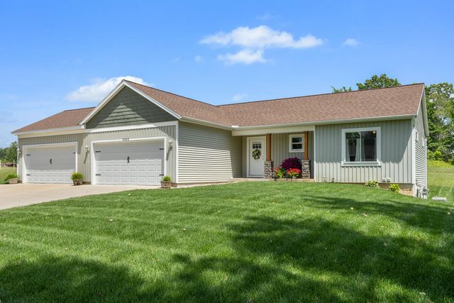 5242 N Point Drive, Pierson, MI 49339