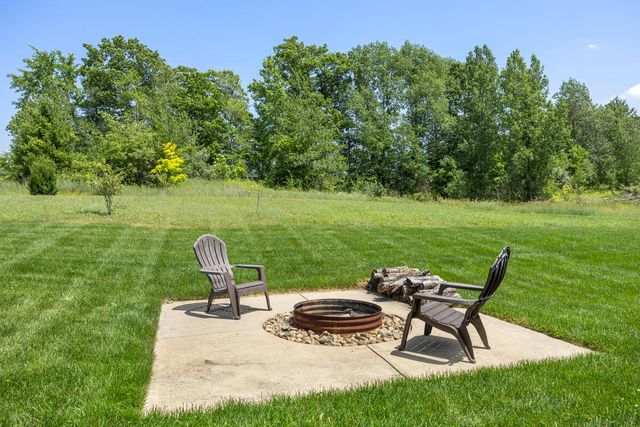5242 N Point Drive, Pierson, MI 49339