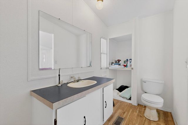 2 Connecticut Court, Moriarty, NM 87035