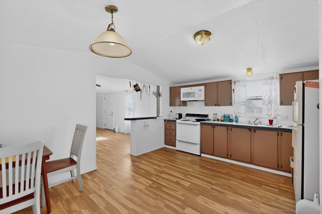 2 Connecticut Court, Moriarty, NM 87035