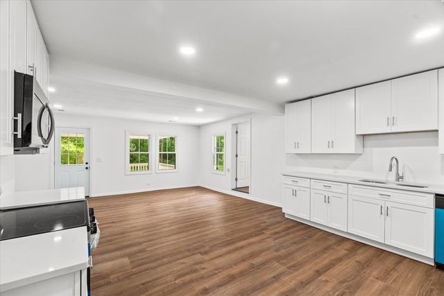 1320 Coker Drive, Dalton, GA 30721