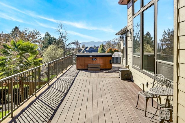 3874 Cherry Lane, Medford, OR 97504