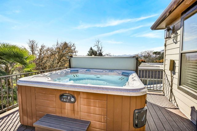 3874 Cherry Lane, Medford, OR 97504