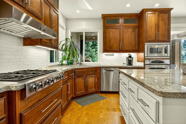 3874 Cherry Lane, Medford, OR 97504