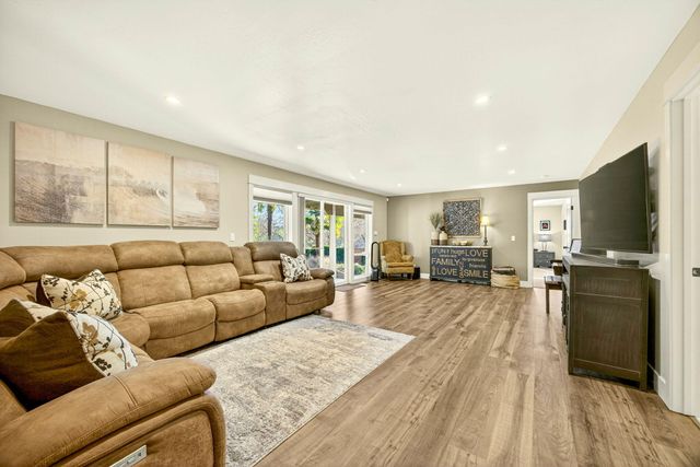 3874 Cherry Lane, Medford, OR 97504