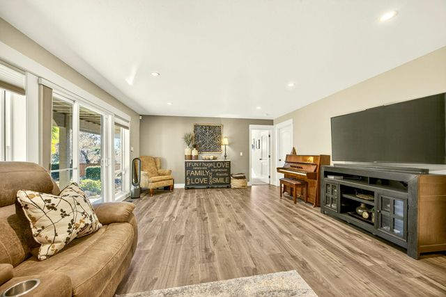 3874 Cherry Lane, Medford, OR 97504