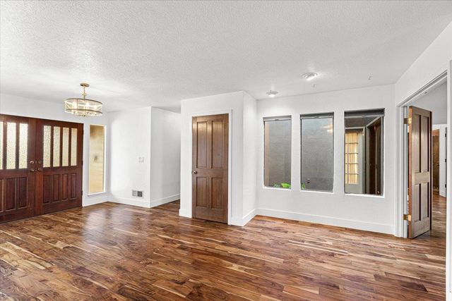 2117 Manitoba Ct, Modesto, CA 95356