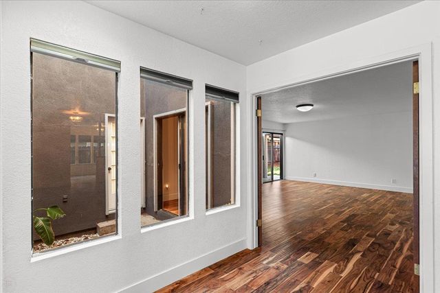 2117 Manitoba Ct, Modesto, CA 95356