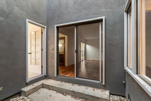 2117 Manitoba Ct, Modesto, CA 95356