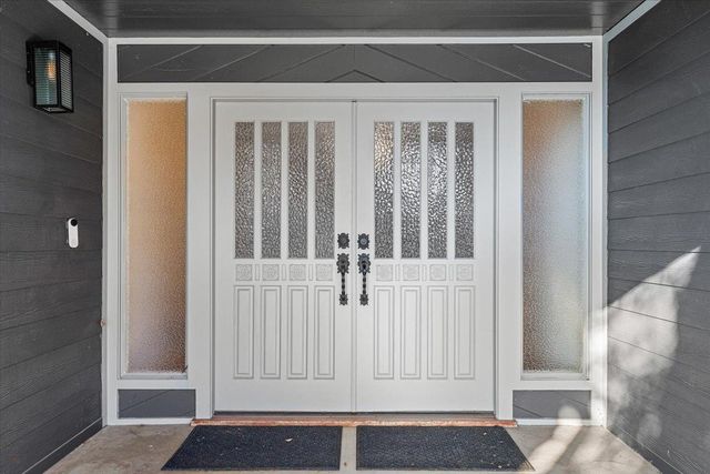 2117 Manitoba Ct, Modesto, CA 95356