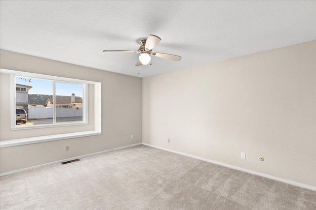 2117 Manitoba Ct, Modesto, CA 95356