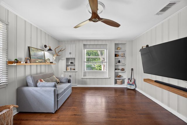 3200 Medina Avenue, Fort Worth, TX 76133