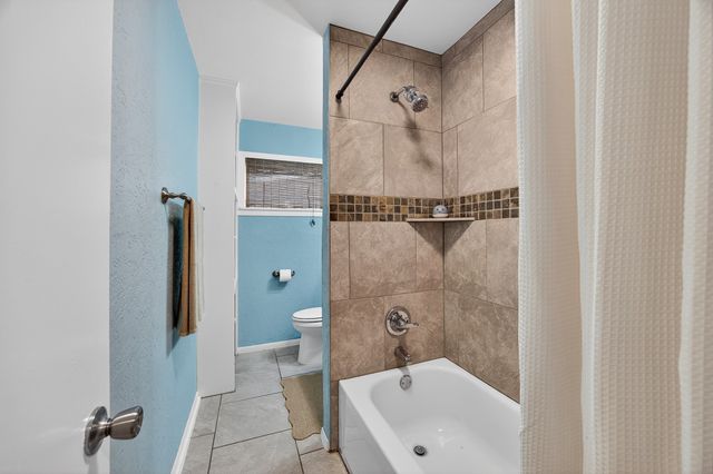 3200 Medina Avenue, Fort Worth, TX 76133