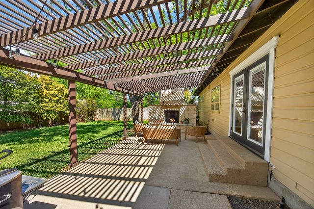 3200 Medina Avenue, Fort Worth, TX 76133