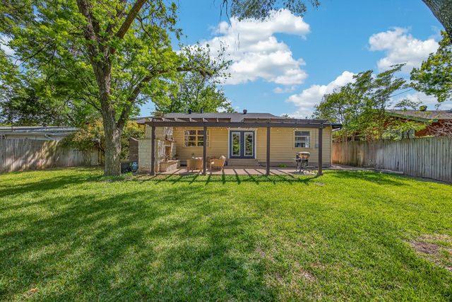 3200 Medina Avenue, Fort Worth, TX 76133