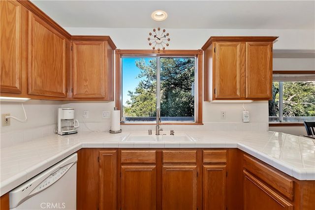 1162 Brentwood Drive, Lake Arrowhead, CA 92352