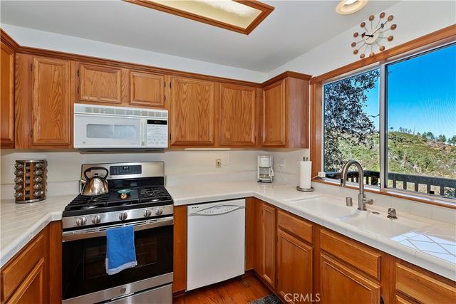 1162 Brentwood Drive, Lake Arrowhead, CA 92352