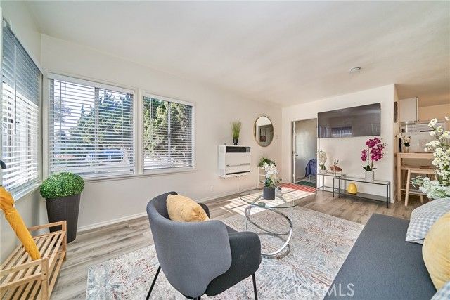 4138 E Jacinto, Long Beach, CA 90815