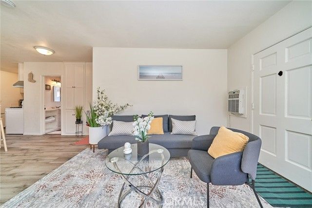 4138 E Jacinto, Long Beach, CA 90815