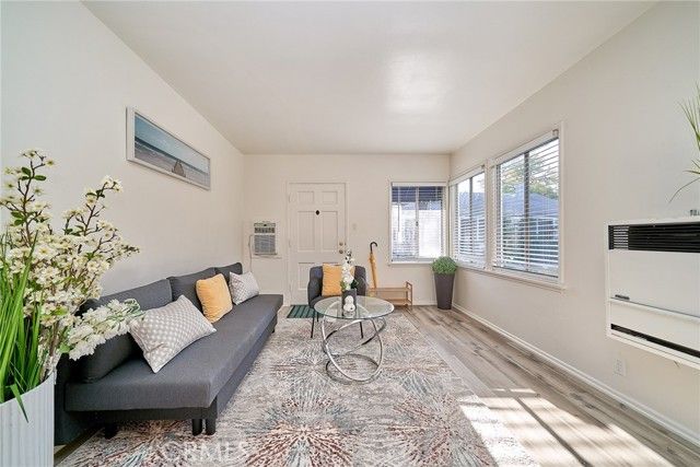 4138 E Jacinto, Long Beach, CA 90815