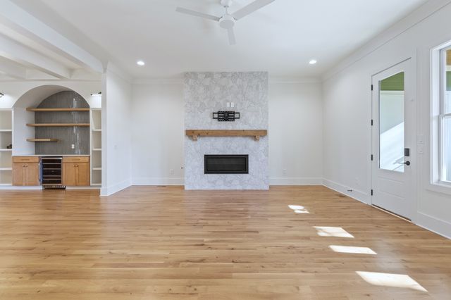 6371 Alamo Pl, Nashville, TN 37209