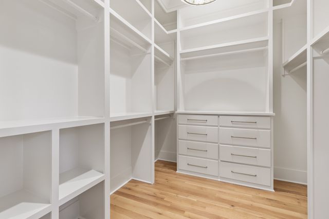 6371 Alamo Pl, Nashville, TN 37209