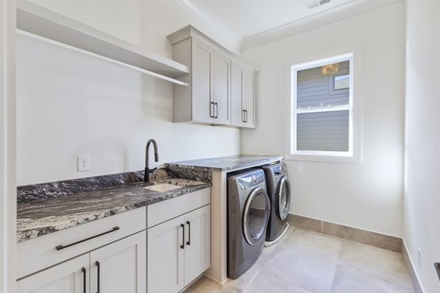 6371 Alamo Pl, Nashville, TN 37209