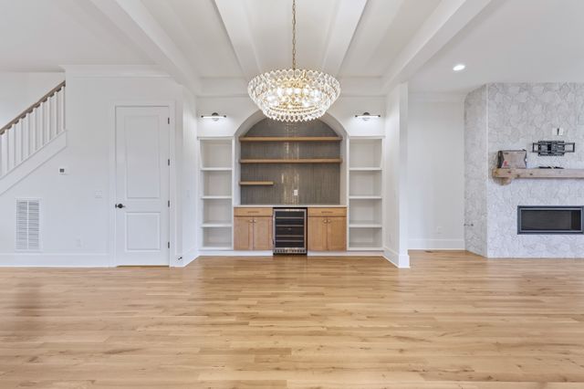 6371 Alamo Pl, Nashville, TN 37209