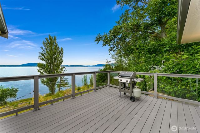 3765 Sinclair Drive, Ferndale, WA 98248