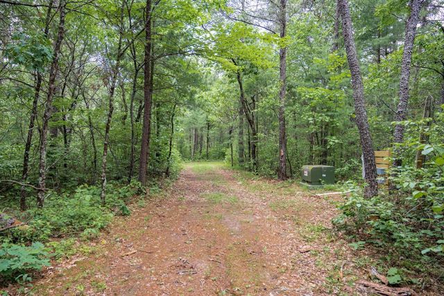 907 W Trout Valley Road, Hancock, WI 54943