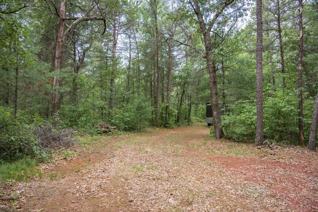 907 W Trout Valley Road, Hancock, WI 54943