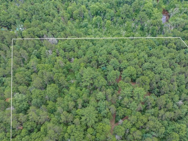 907 W Trout Valley Road, Hancock, WI 54943
