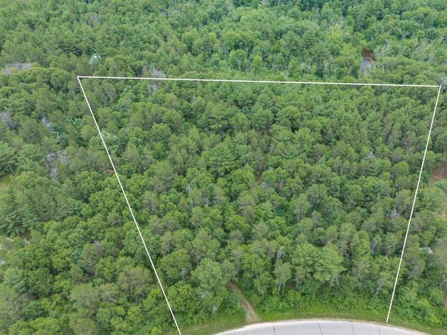 907 W Trout Valley Road, Hancock, WI 54943