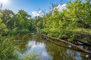 907 W Trout Valley Road, Hancock, WI 54943