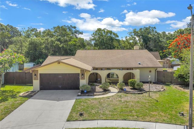 10657 DEL PRADO DRIVE E, Largo, FL 33774
