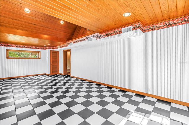 10657 DEL PRADO DRIVE E, Largo, FL 33774