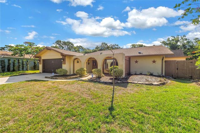 10657 DEL PRADO DRIVE E, Largo, FL 33774