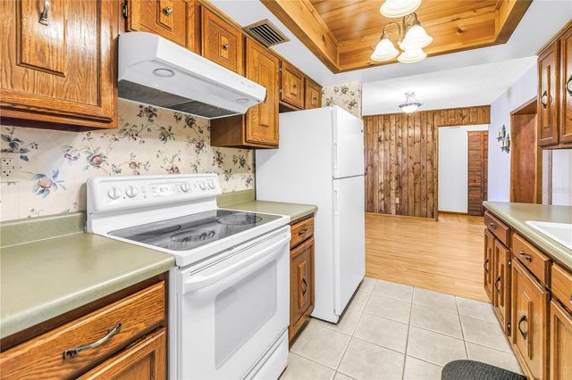 10657 DEL PRADO DRIVE E, Largo, FL 33774