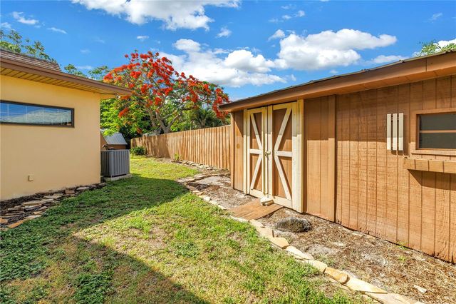 10657 DEL PRADO DRIVE E, Largo, FL 33774