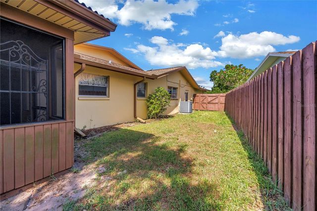 10657 DEL PRADO DRIVE E, Largo, FL 33774