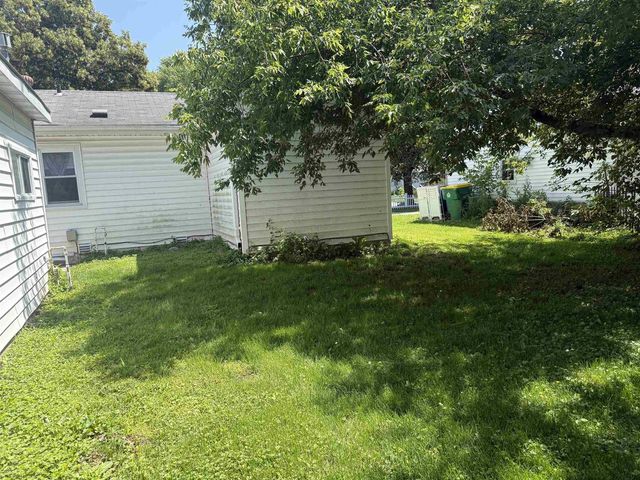 429 WILSON AVENUE, Green Bay, WI 54303