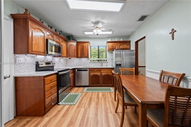 224 NW 19th St, Homestead, FL 33030