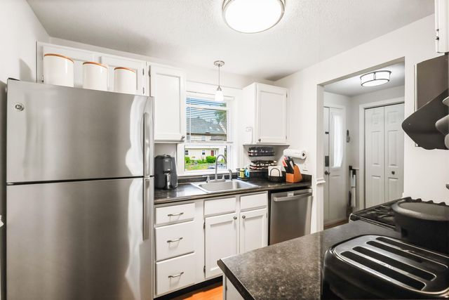 12 Vinton Drive, Concord, NH 03303