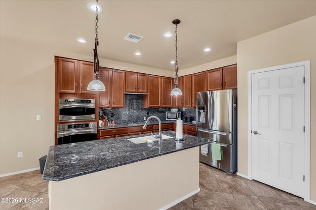 11556 N Adobe Village Place, Marana, AZ 85658